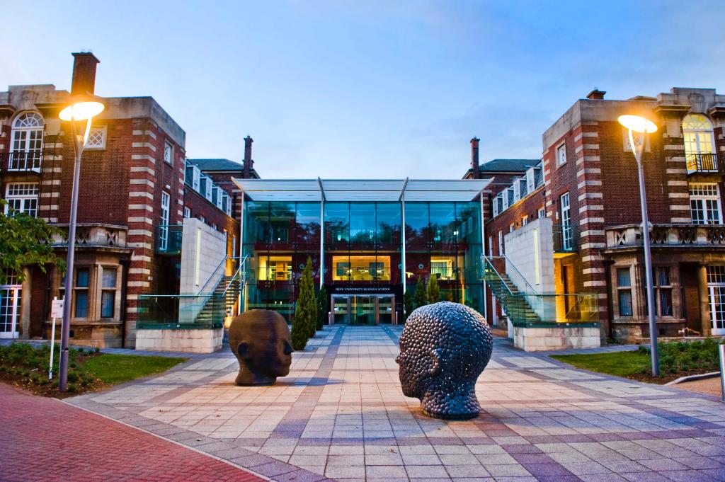 英国赫尔大学 university of hull - 中央财经大学海外留学中心